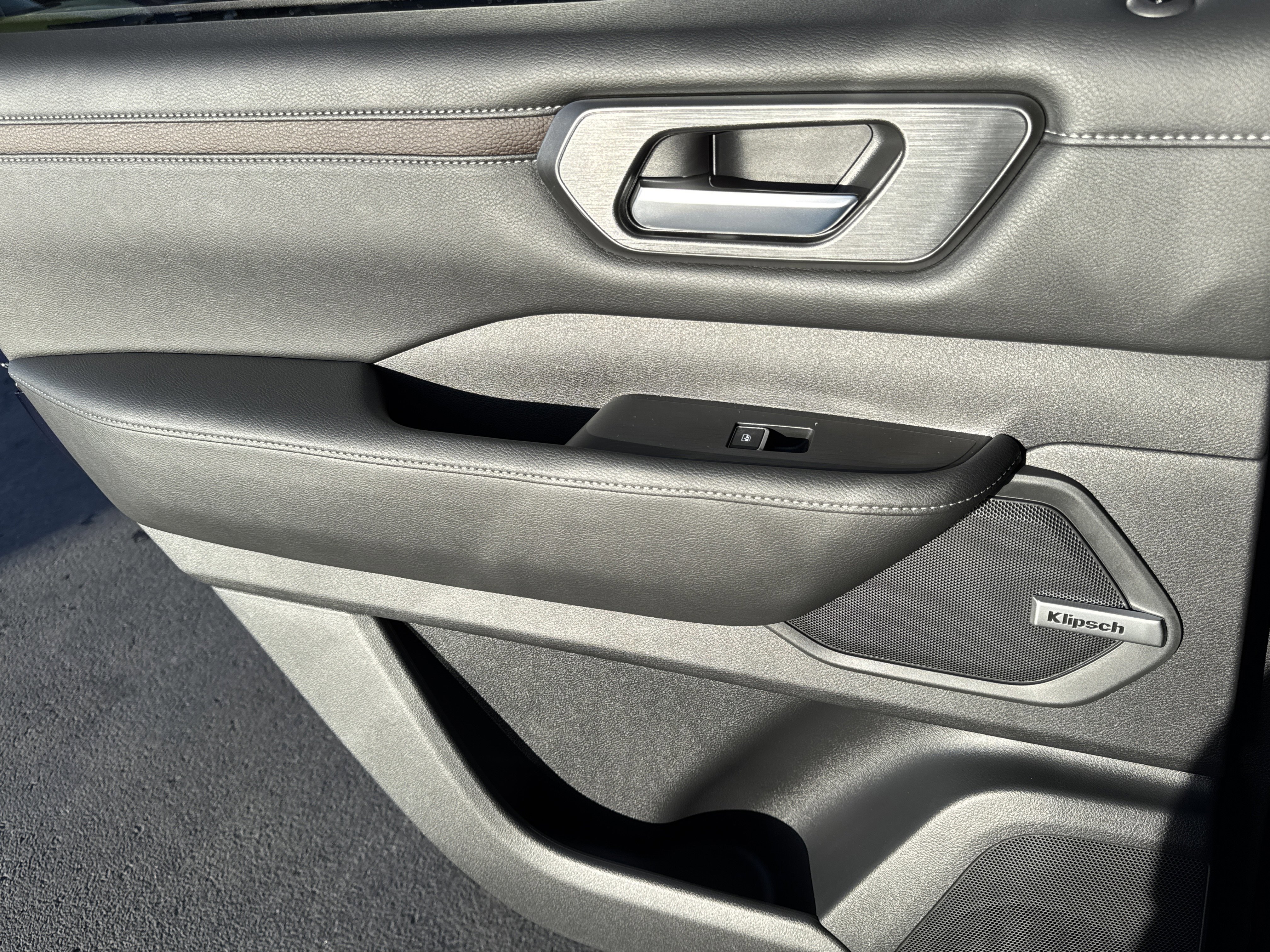 New 2026 Nissan Armada SL image 14