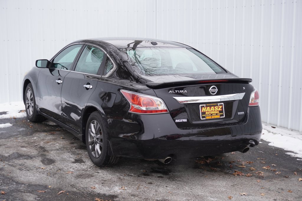 Used 2015 Nissan Altima 2.5 S w/ Special Edition Package image 4