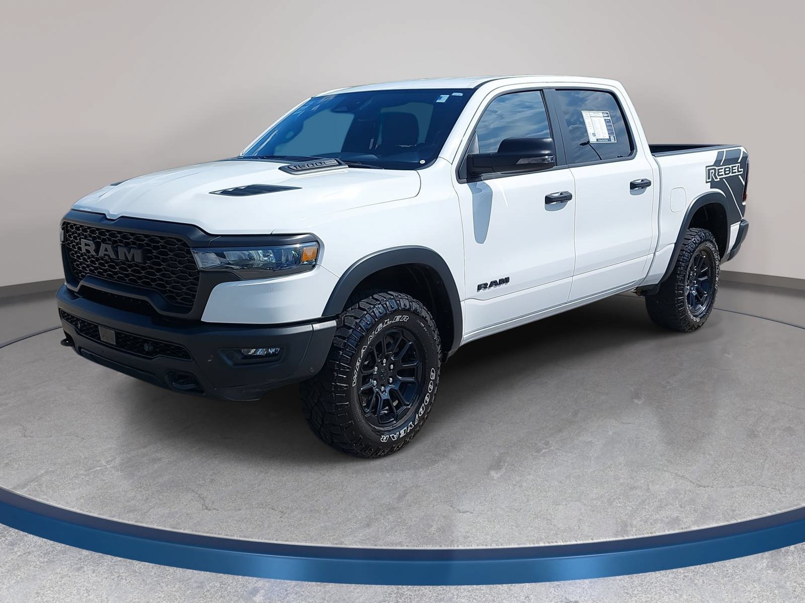 Used 2025 RAM 1500 Rebel w/ Rebel Level 1 Equipment Group AWD/4WD video 1