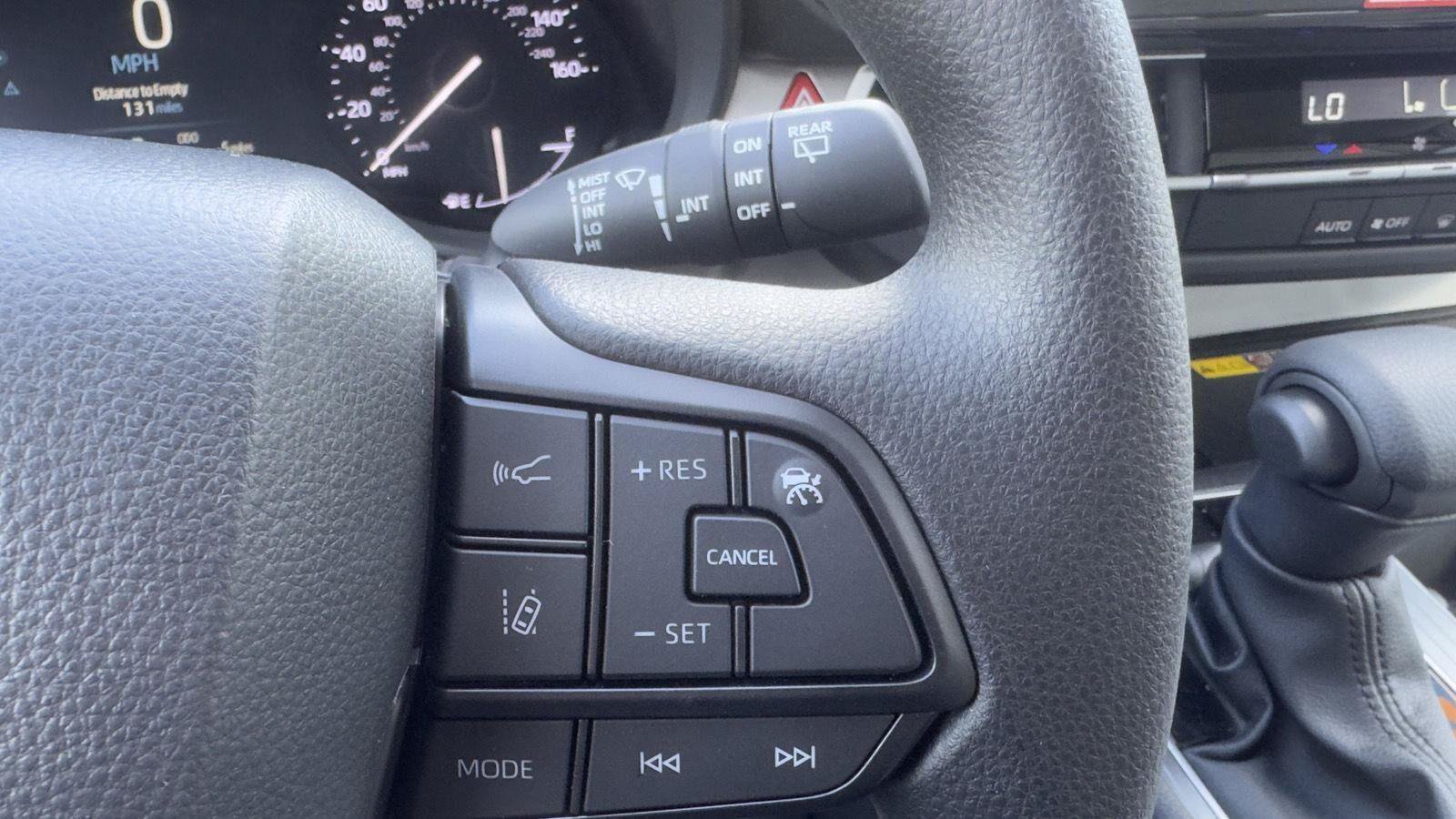 Used 2026 Toyota Sienna LE FWD image 15