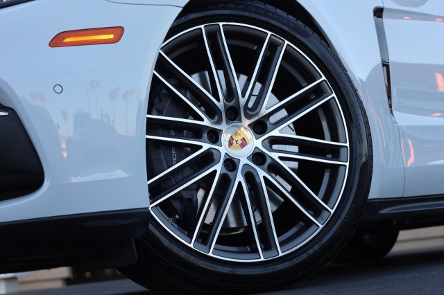 Used 2020 Porsche Panamera 4 AWD/4WD image 54