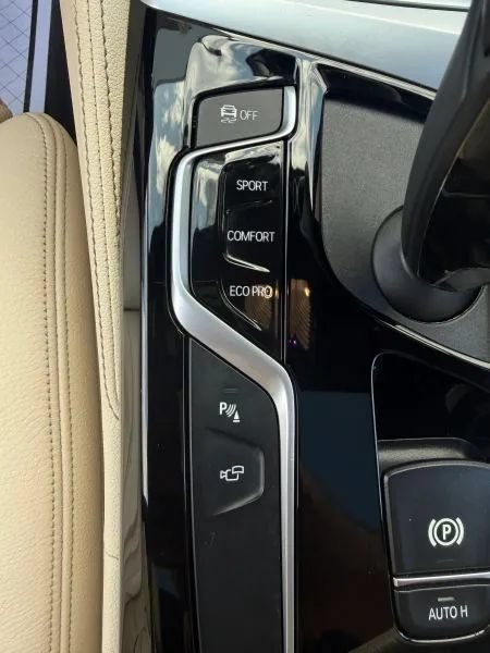 Used 2020 BMW 530i RWD image 36