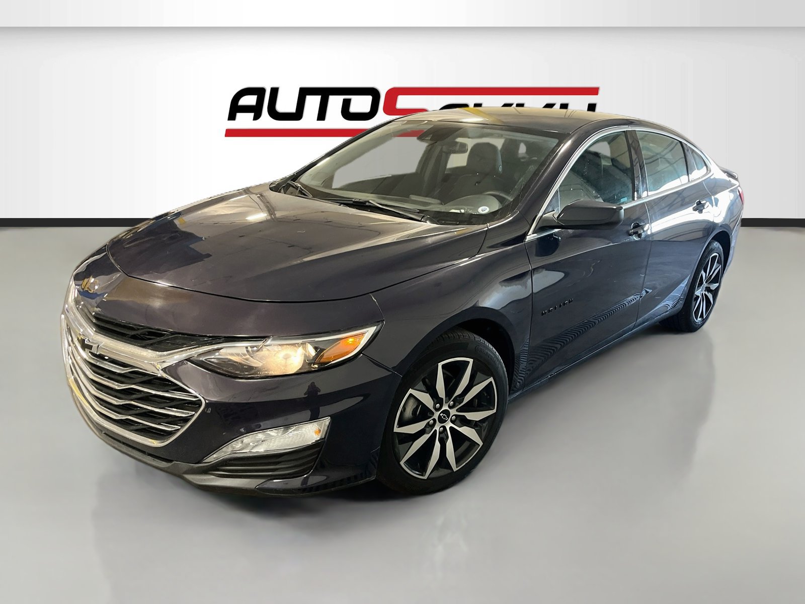 Used 2025 Chevrolet Malibu RS FWD image 3