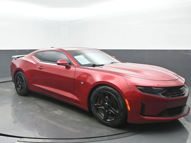 Used 2021 Chevrolet Camaro LT RWD image 7