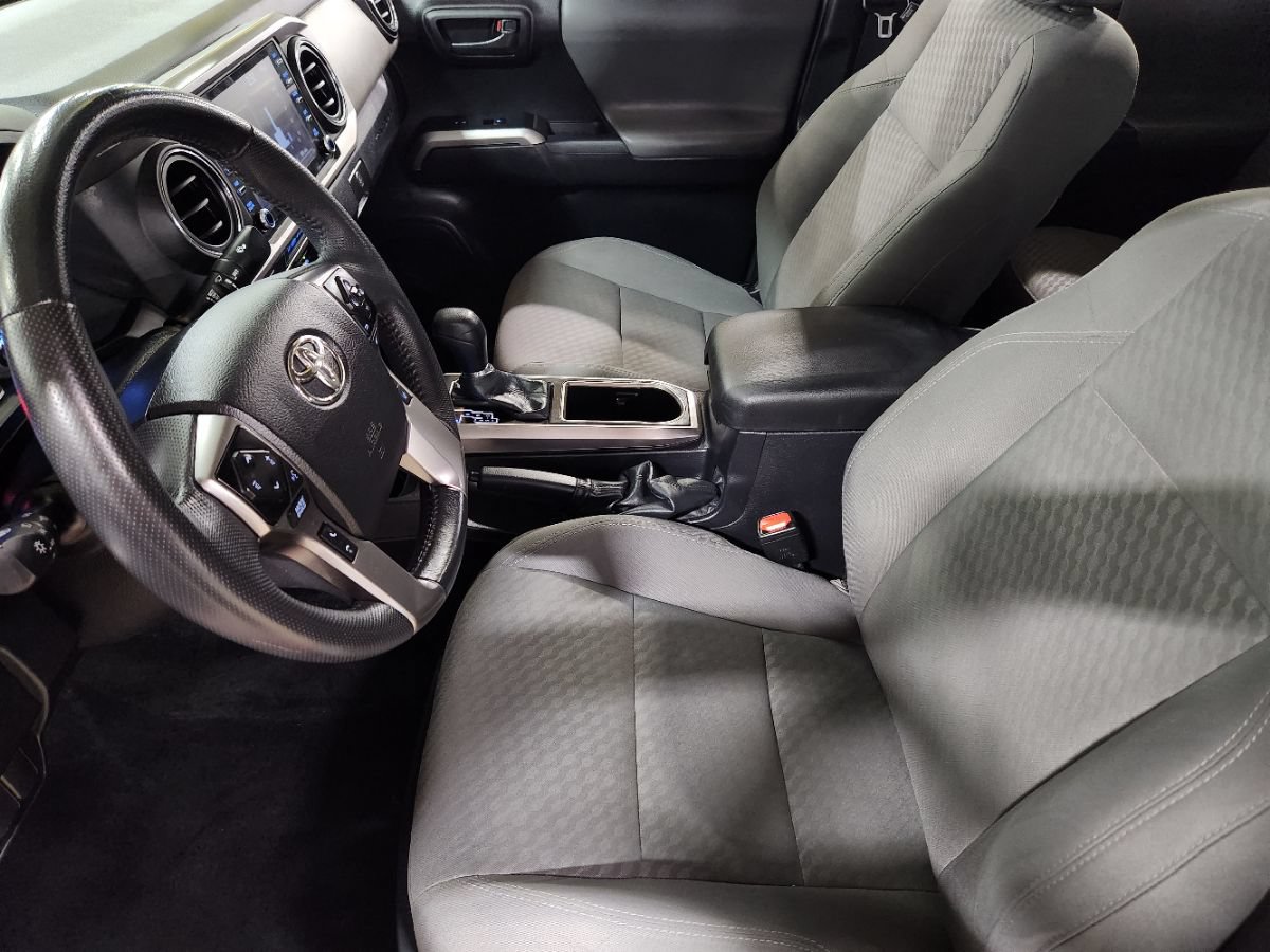 Used 2022 Toyota Tacoma SR5 RWD image 29