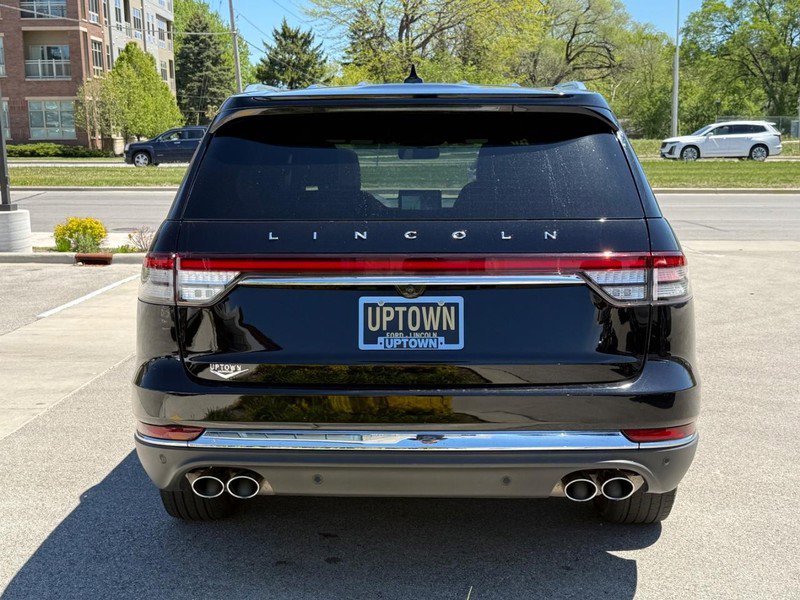 Certified 2023 Lincoln Aviator Reserve w/ Elements Package Plus AWD/4WD image 5
