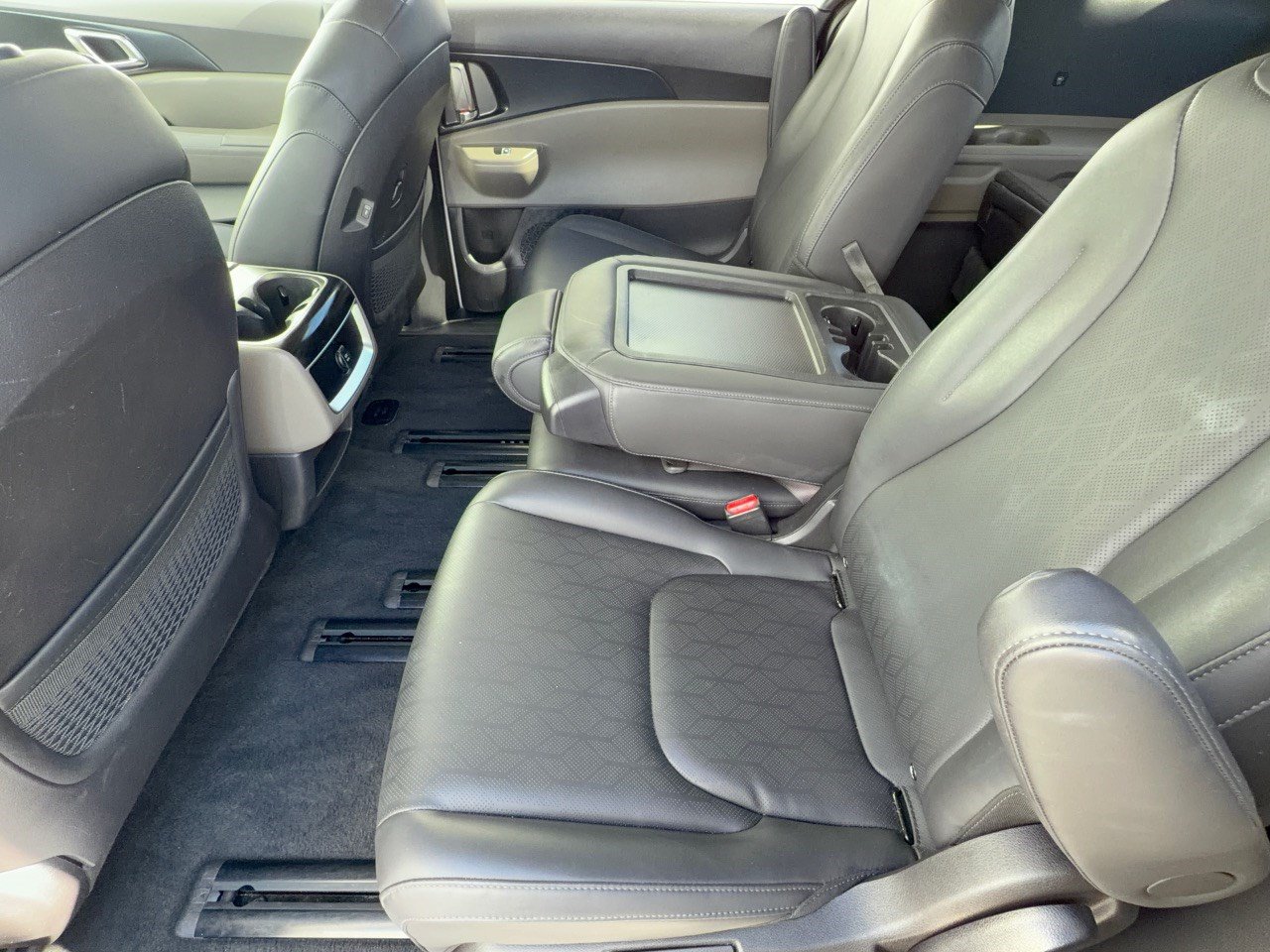 Used 2026 Kia Carnival FWD image 25