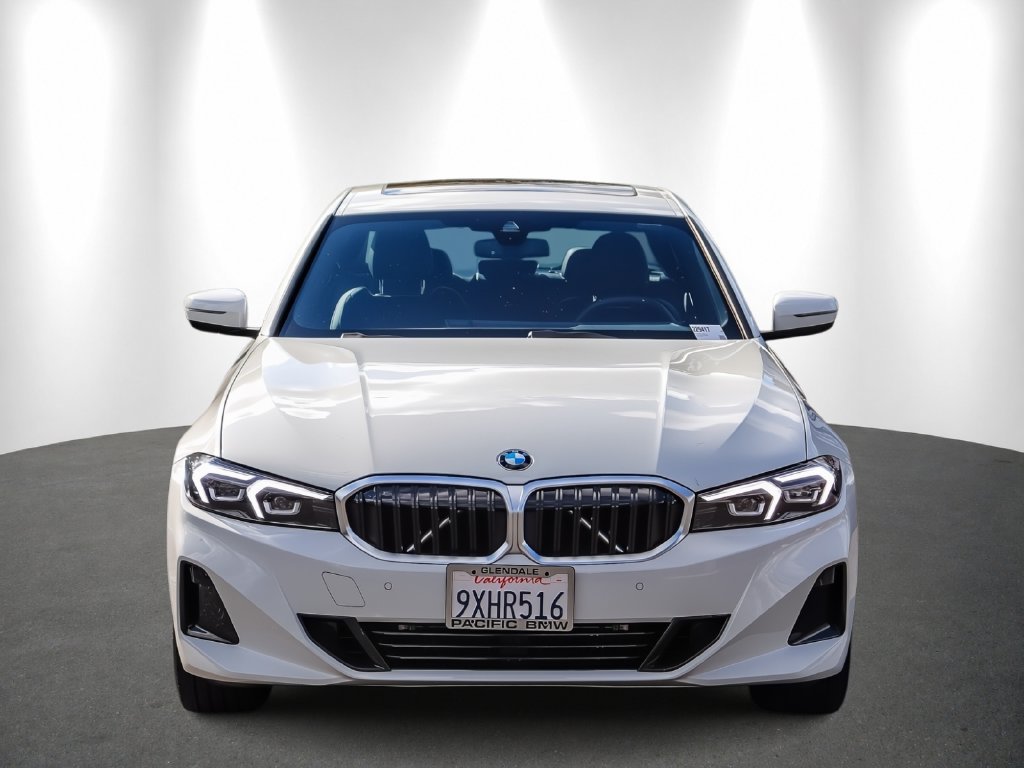 Used 2026 BMW 330i Sedan RWD image 2