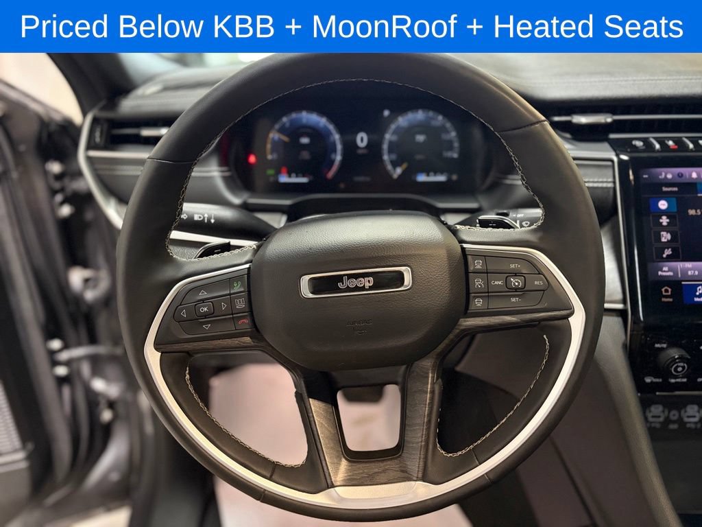 Used 2025 Jeep Grand Cherokee Limited w/ Luxury Tech Group II AWD/4WD image 14