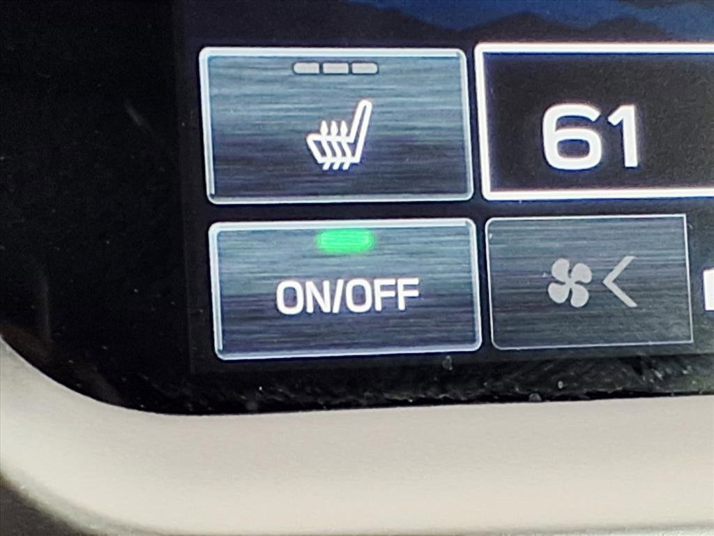 Certified 2025 Subaru Outback Limited image 23