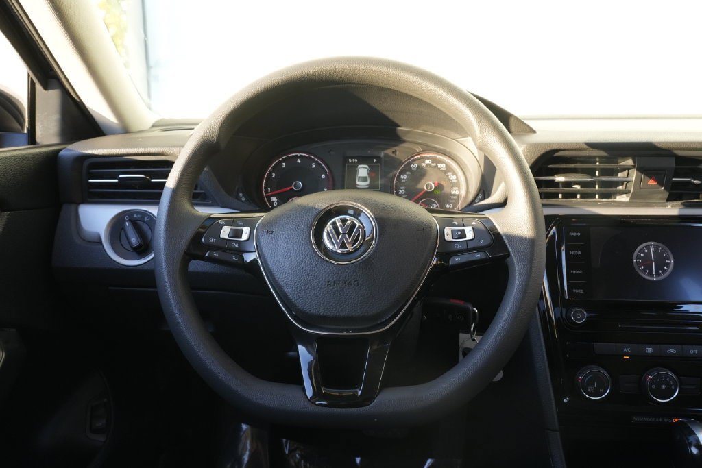 Used 2020 Volkswagen Passat 2.0T S FWD image 44