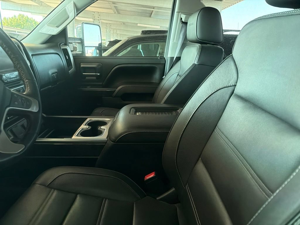 Used 2016 GMC Sierra 2500 Denali w/ Duramax Plus Package AWD/4WD image 8