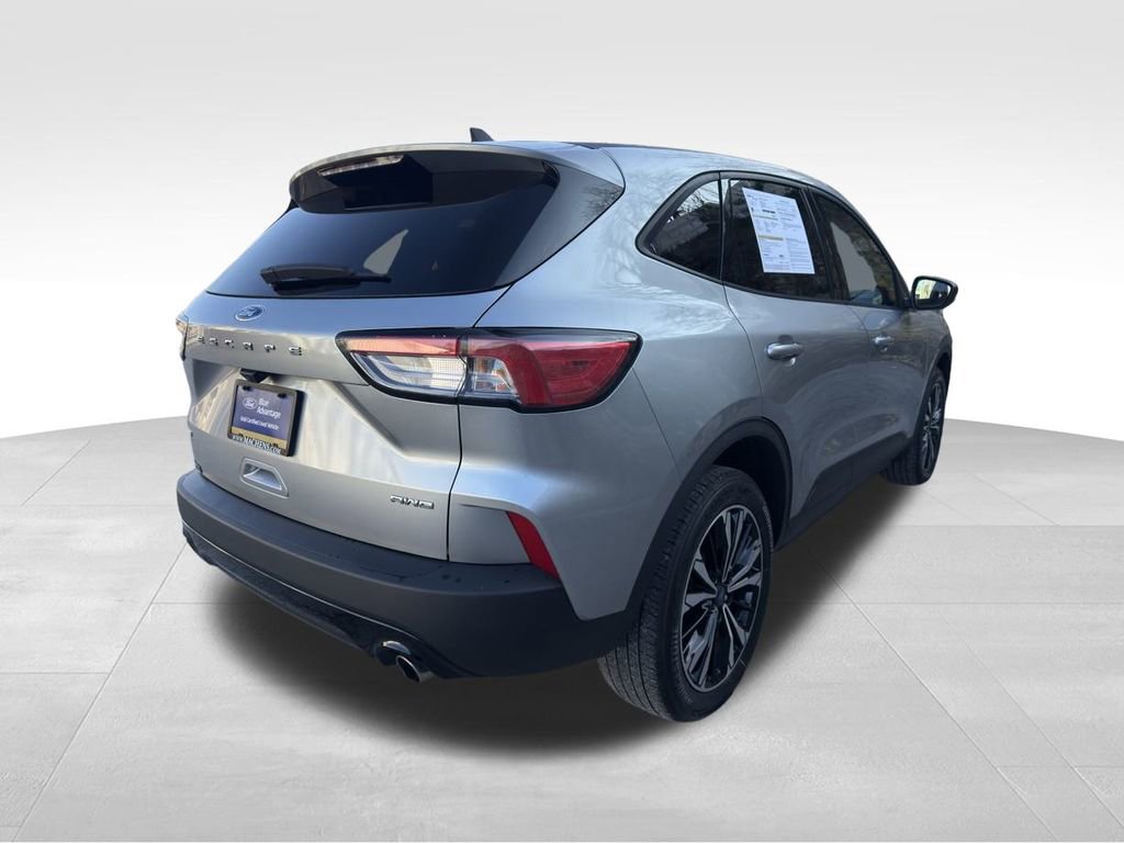 Certified 2022 Ford Escape SE w/ SE Sport Appearance Package image 6