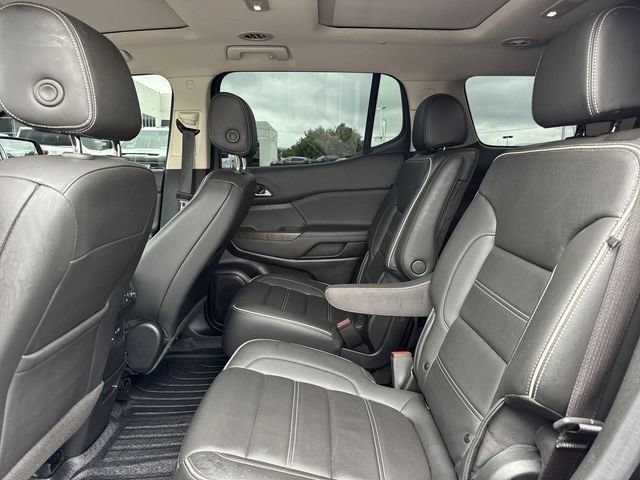 Used 2023 GMC Acadia Denali w/ Black Diamond Edition FWD image 9