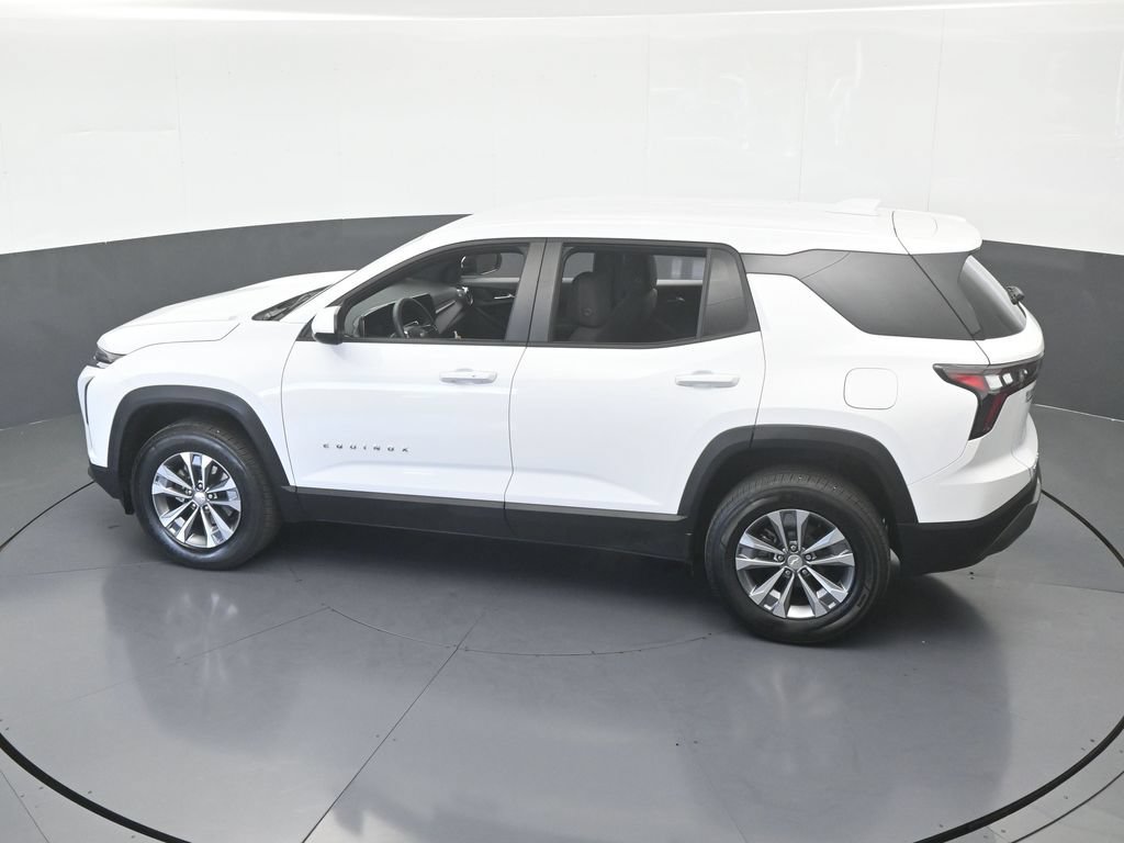 Used 2026 Chevrolet Equinox LT FWD image 44