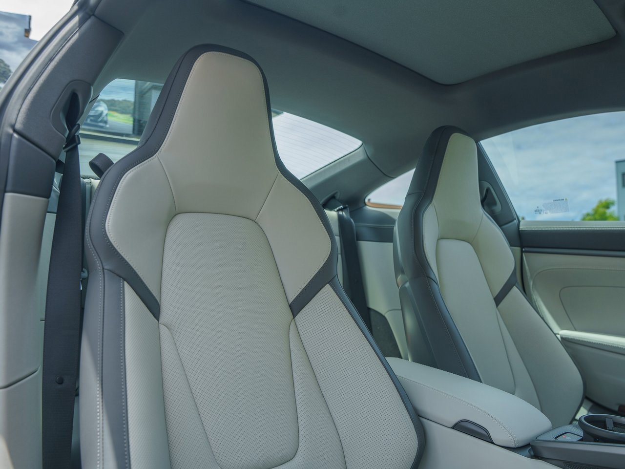 Used 2025 Porsche 911 Carrera S image 16