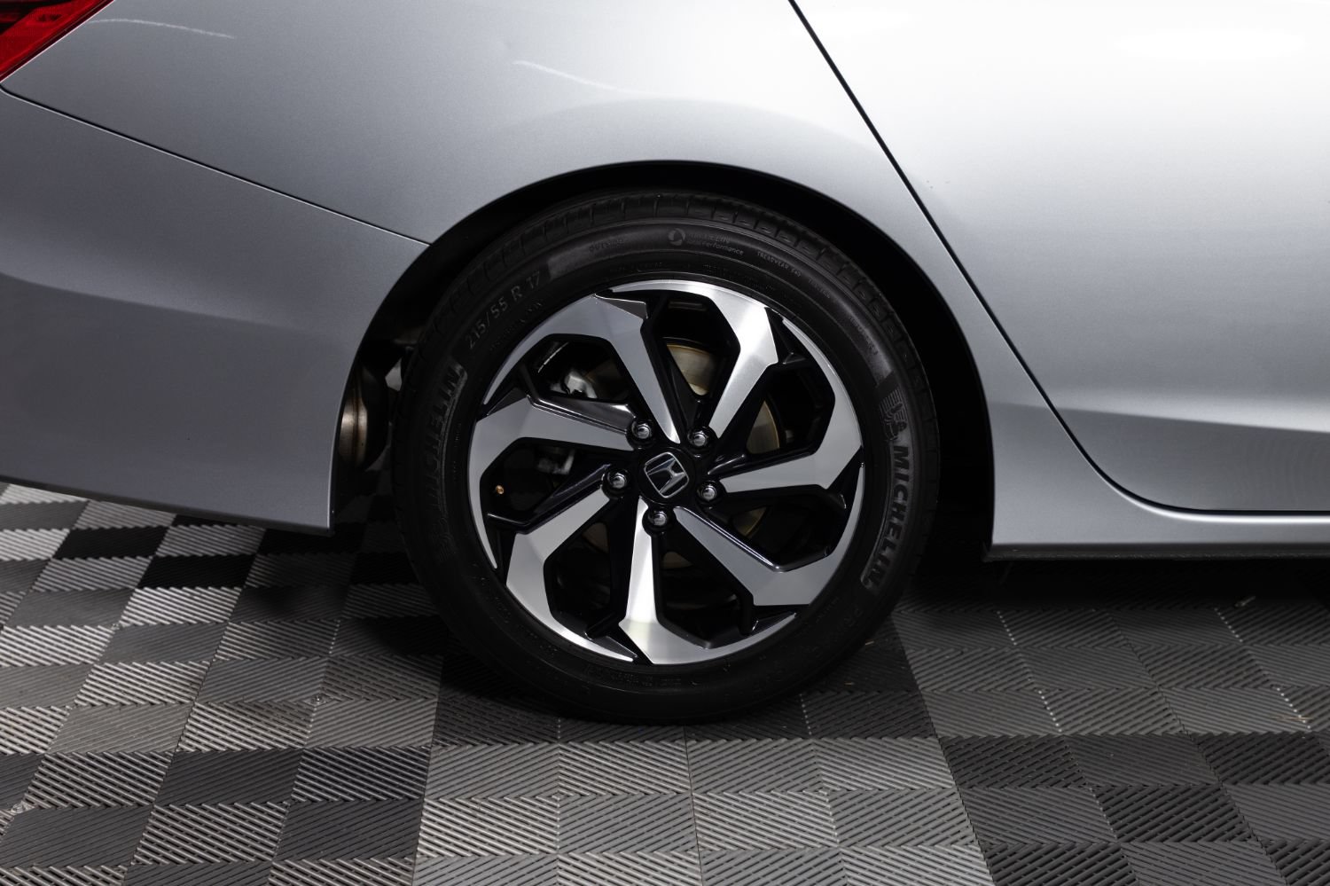 Used 2017 Honda Accord EX-L image 40