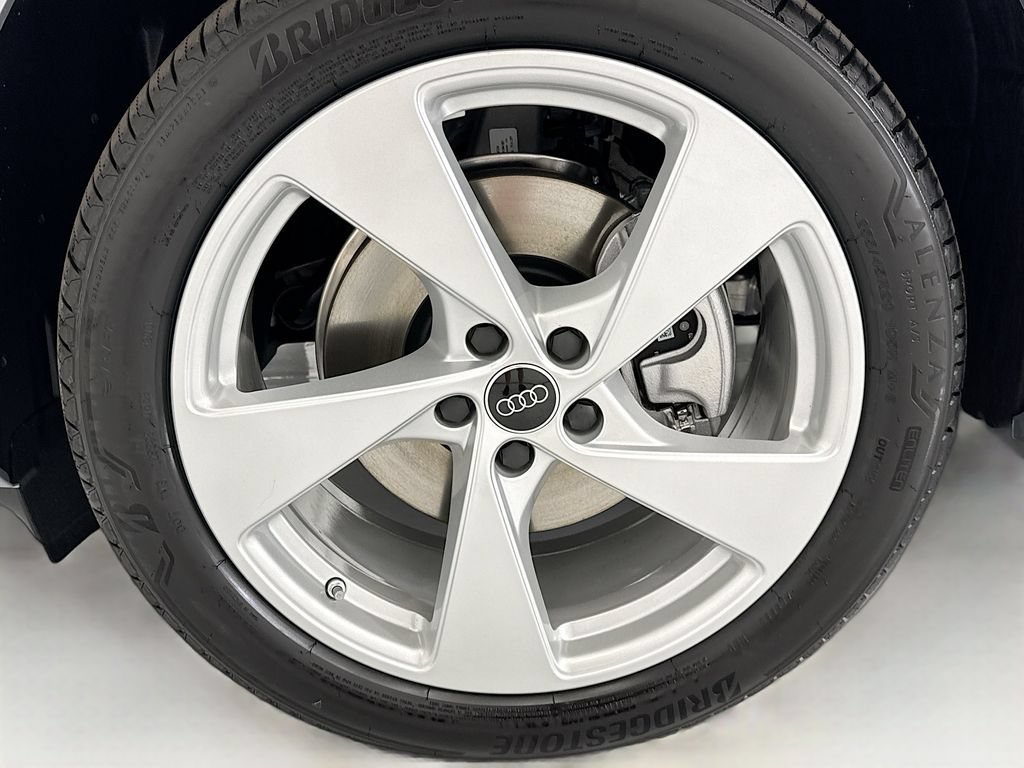 Used 2026 Audi Q5 Premium Plus w/ Premium Plus AWD/4WD image 29