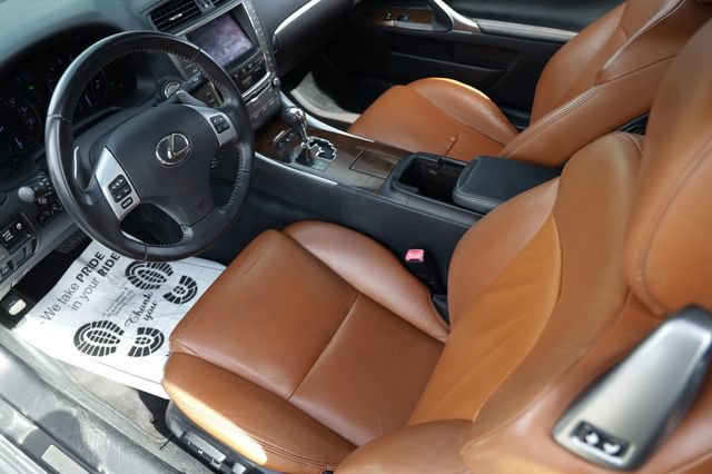 Used 2011 Lexus IS 350C w/ Luxury Pkg RWD image 6