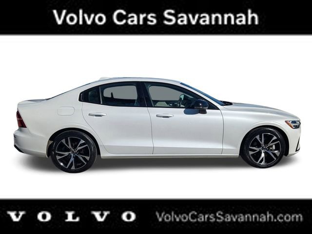 Certified 2025 Volvo S60 B5 Core image 3