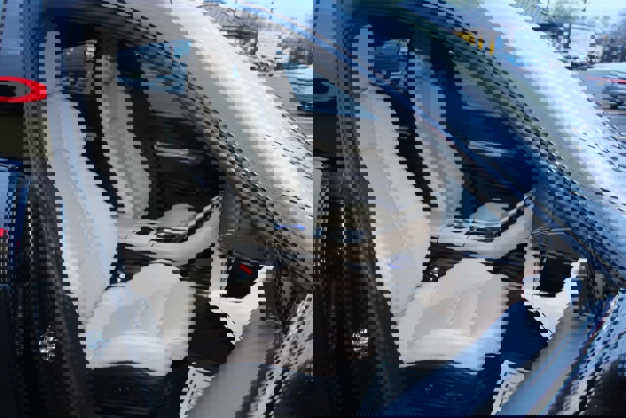 Used 2020 Porsche Taycan Turbo S image 18