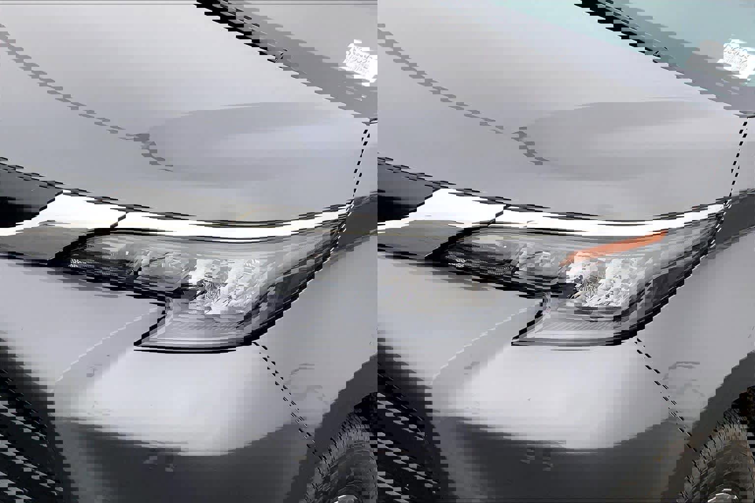 Used 2025 Toyota Sienna LE image 28