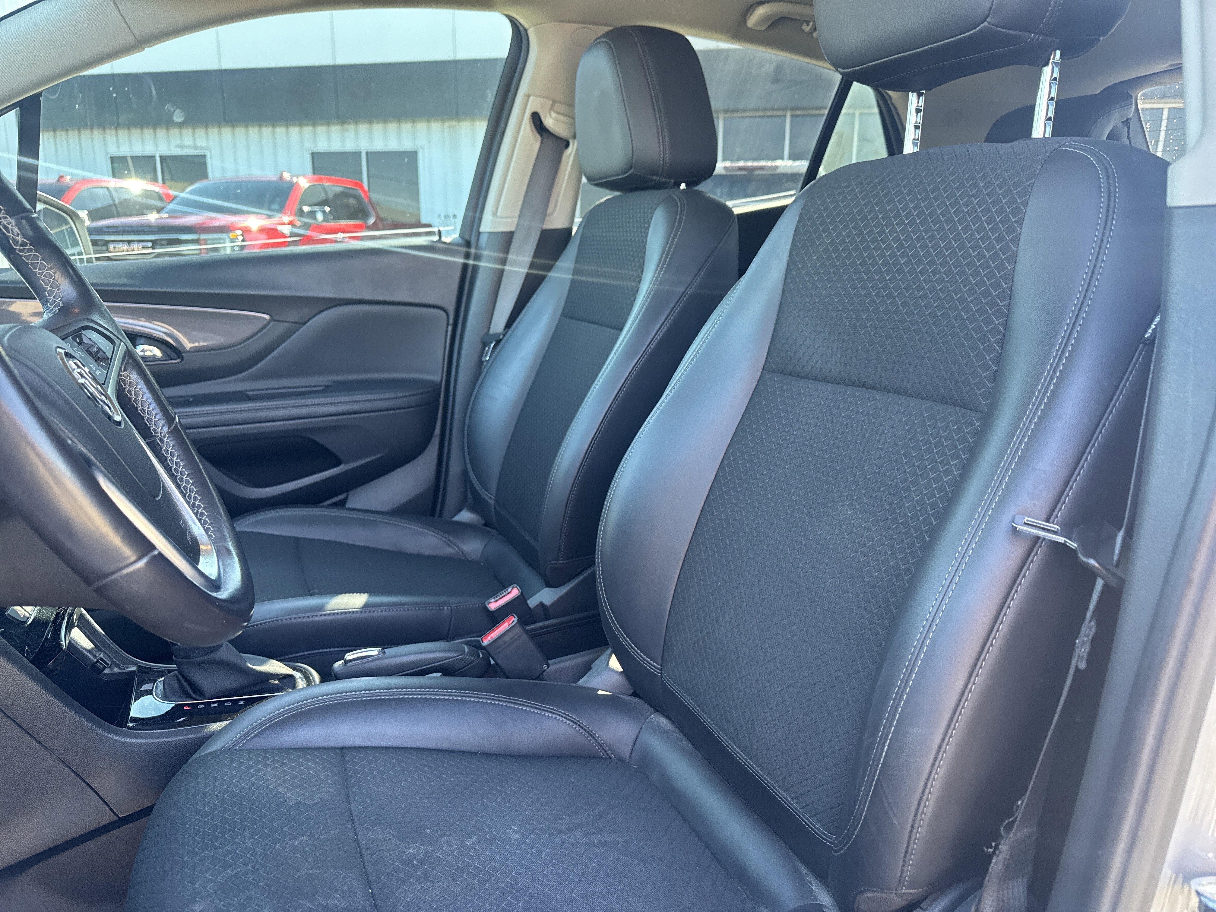 Used 2022 Buick Encore Preferred w/ Safety Package FWD image 7