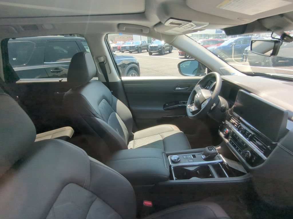 New 2026 Nissan Pathfinder Platinum w/ Accent Package AWD/4WD image 14