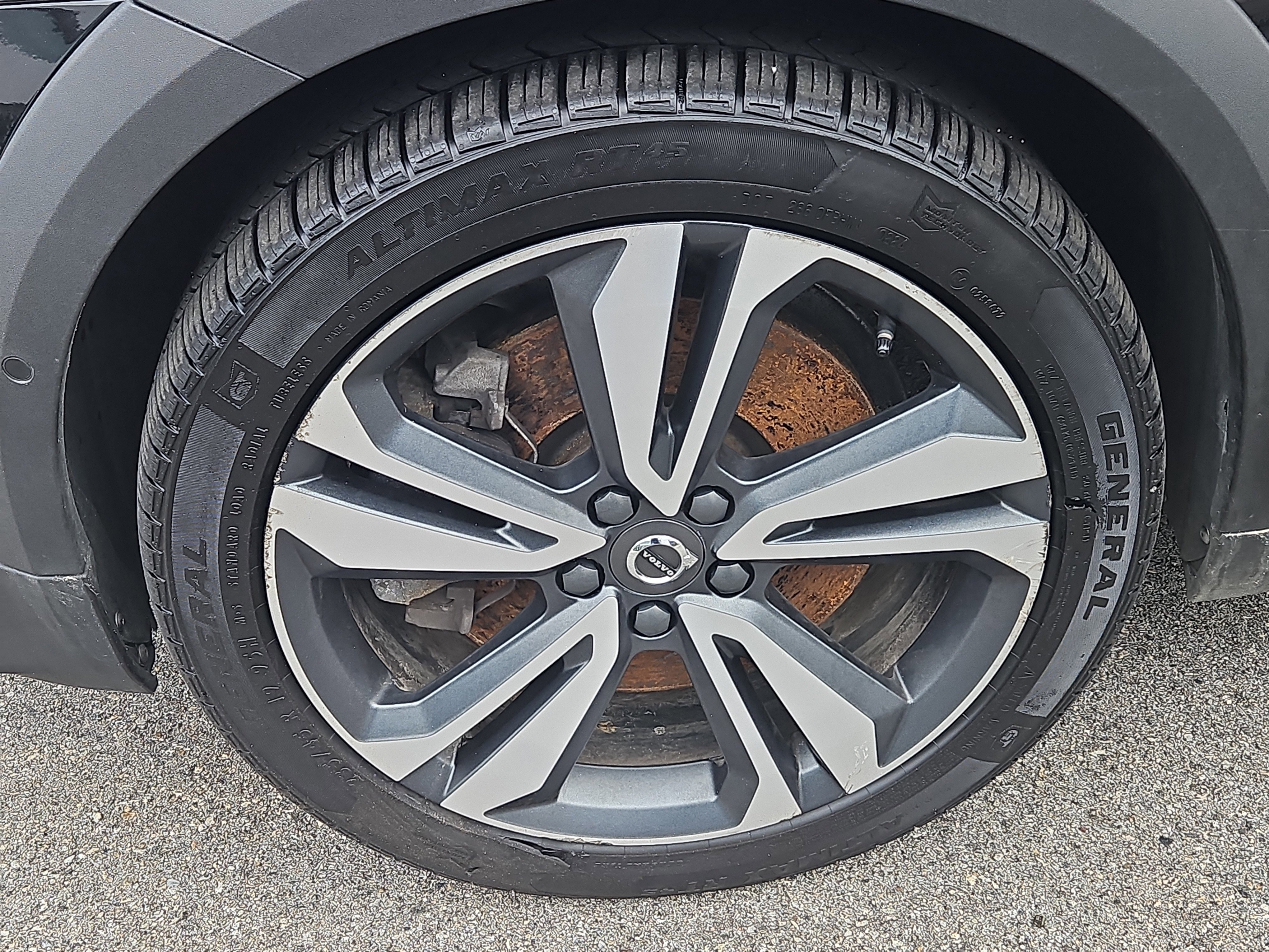 Certified 2023 Volvo V60 B5 Cross Country Plus image 4