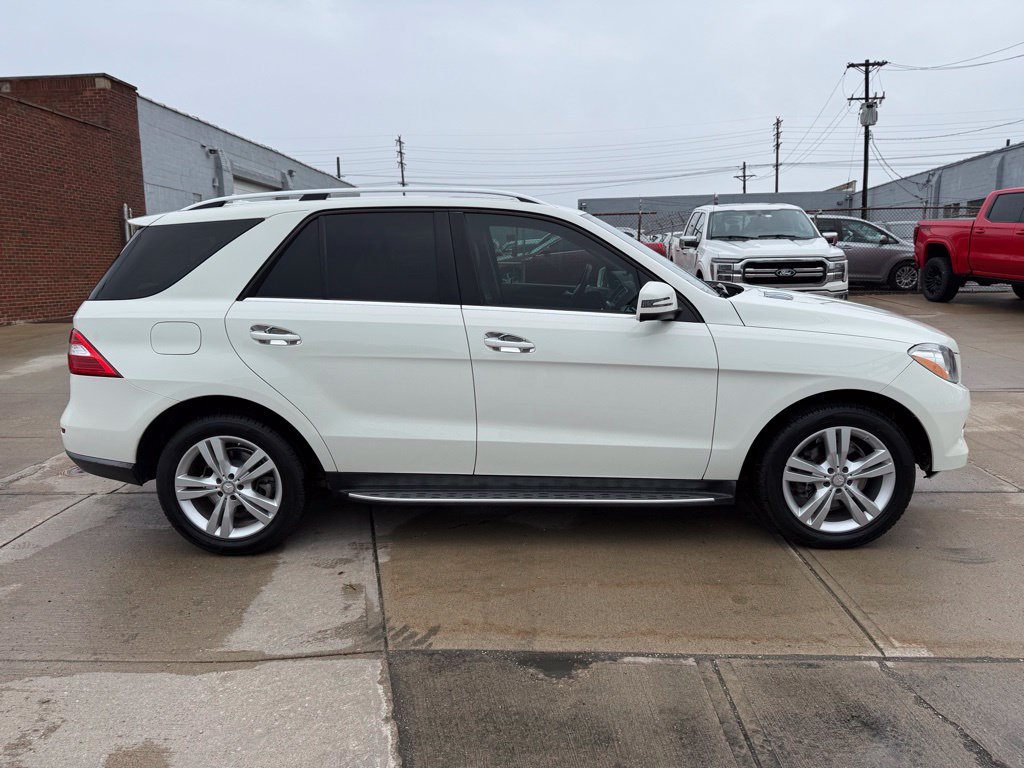Used 2013 Mercedes-Benz ML 350 BlueTEC 4MATIC image 5