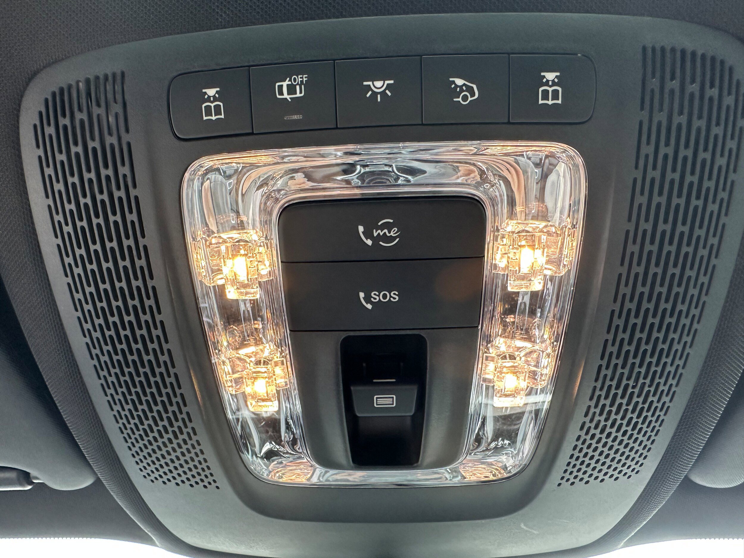 Used 2021 Mercedes-Benz GLB 250 4MATIC image 34