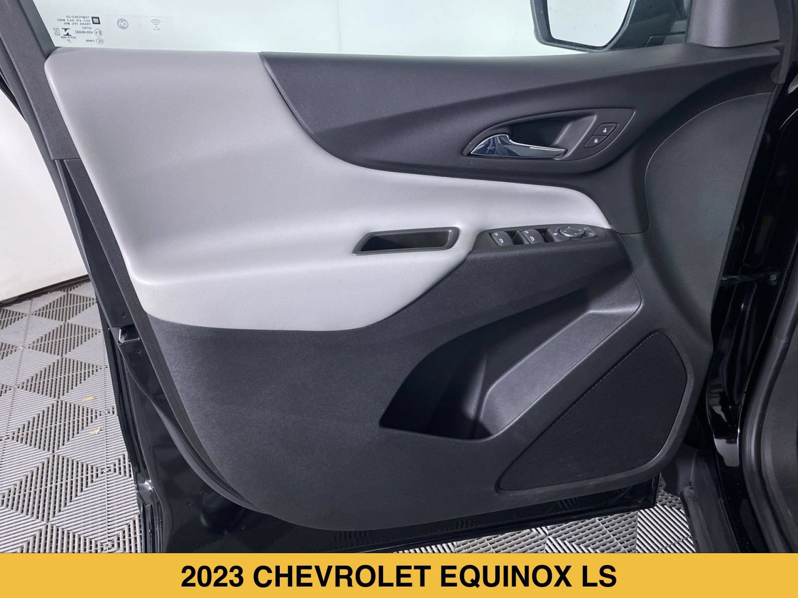 Certified 2023 Chevrolet Equinox LS FWD image 11