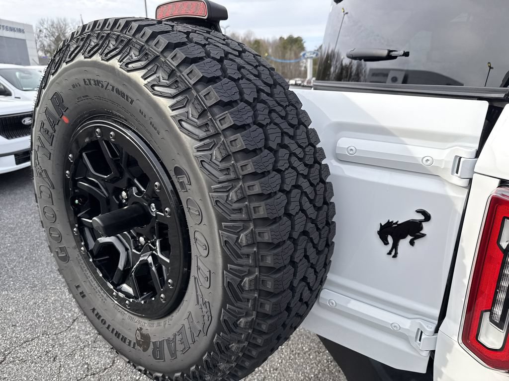 New 2025 Ford Bronco Outer Banks w/ Sasquatch Package AWD/4WD image 19