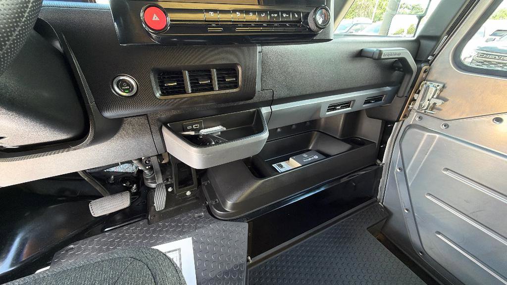 Used 2024 Chevrolet Brightdrop 600 w/ Commercial Equipment Package AWD/4WD image 22