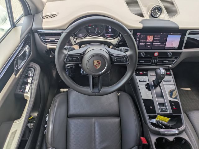 Used 2024 Porsche Macan AWD/4WD image 15