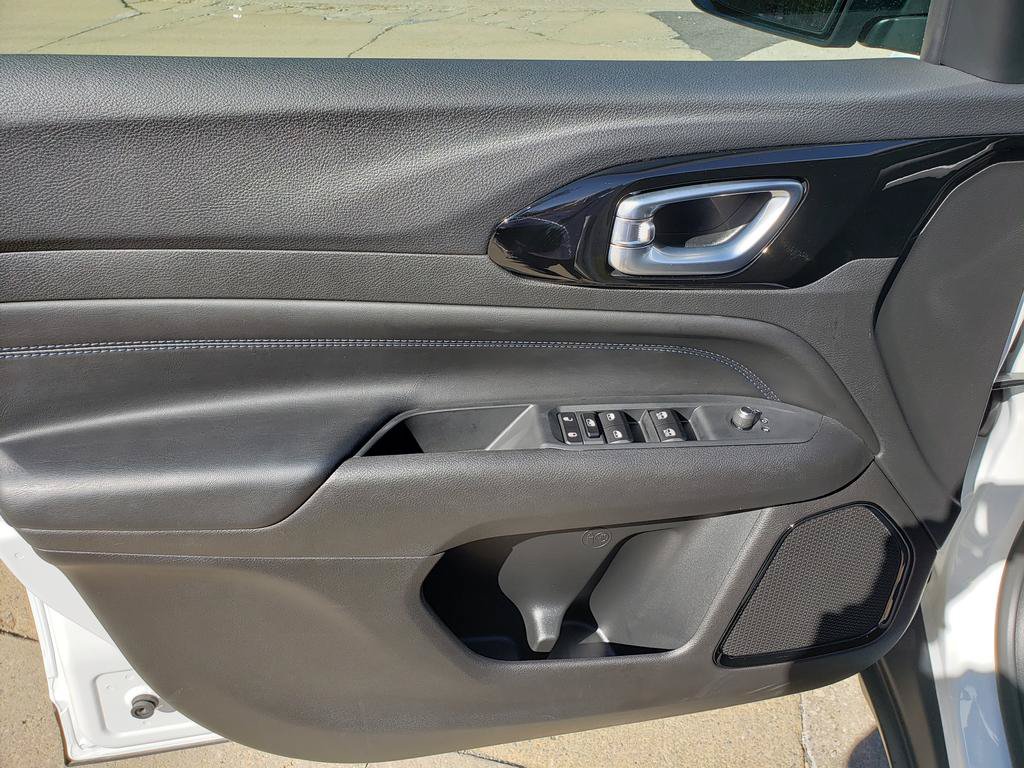 New 2026 Jeep Compass Latitude AWD/4WD image 11