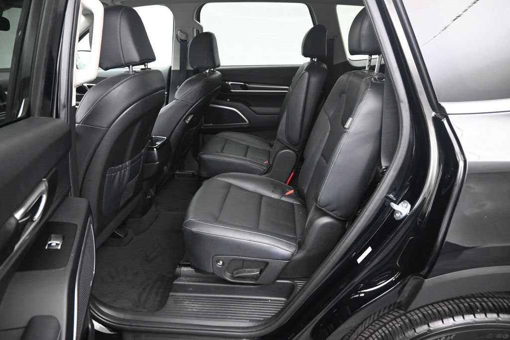 Used 2024 Kia Telluride S FWD image 21