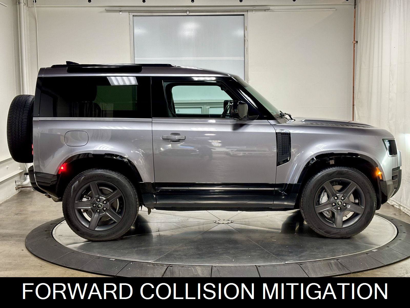 Used 2024 Land Rover Defender 90 X-Dynamic SE AWD/4WD image 11