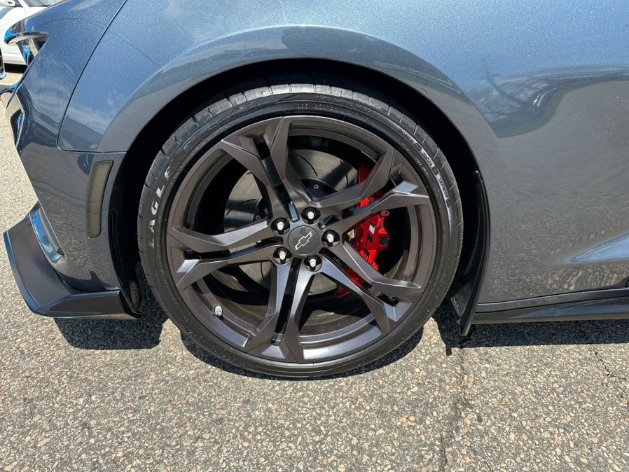Used 2020 Chevrolet Camaro SS RWD image 34