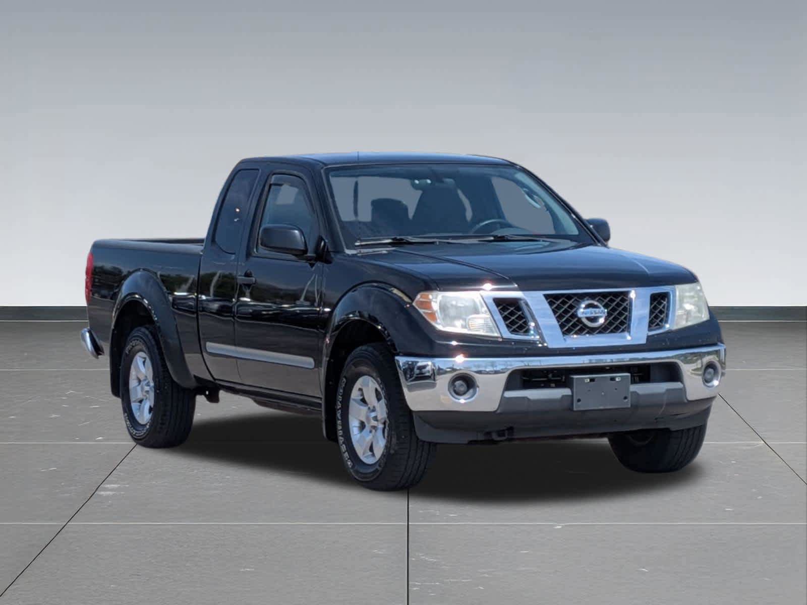 Used 2011 Nissan Frontier SV AWD/4WD image 7