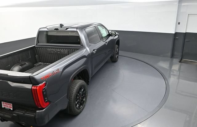 Used 2025 Toyota Tundra Limited w/ TRD Off-Road Package AWD/4WD image 28
