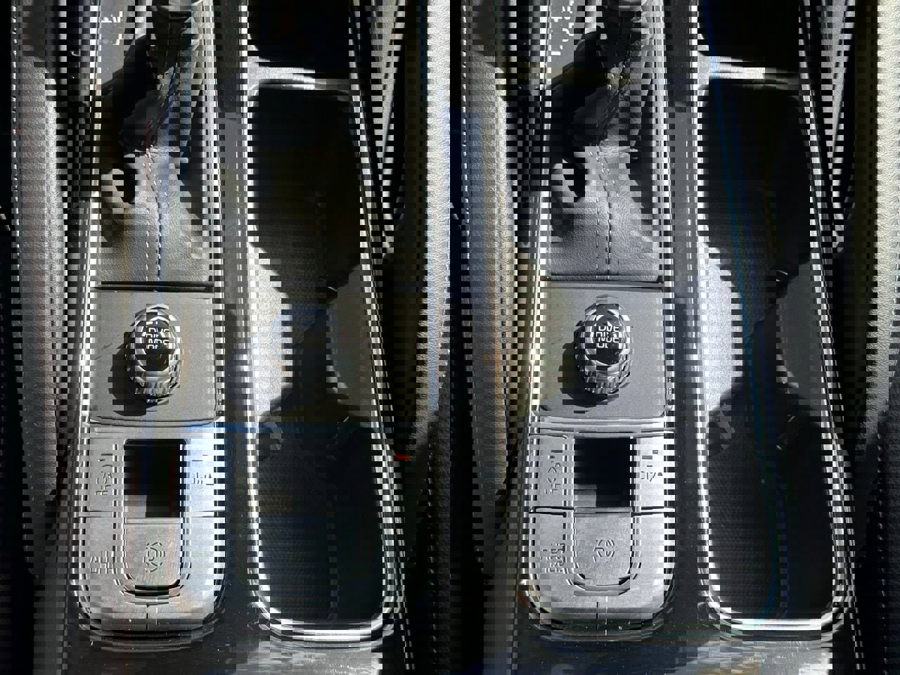 Used 2025 Kia Telluride EX w/ EX Captain's Chair Package image 36