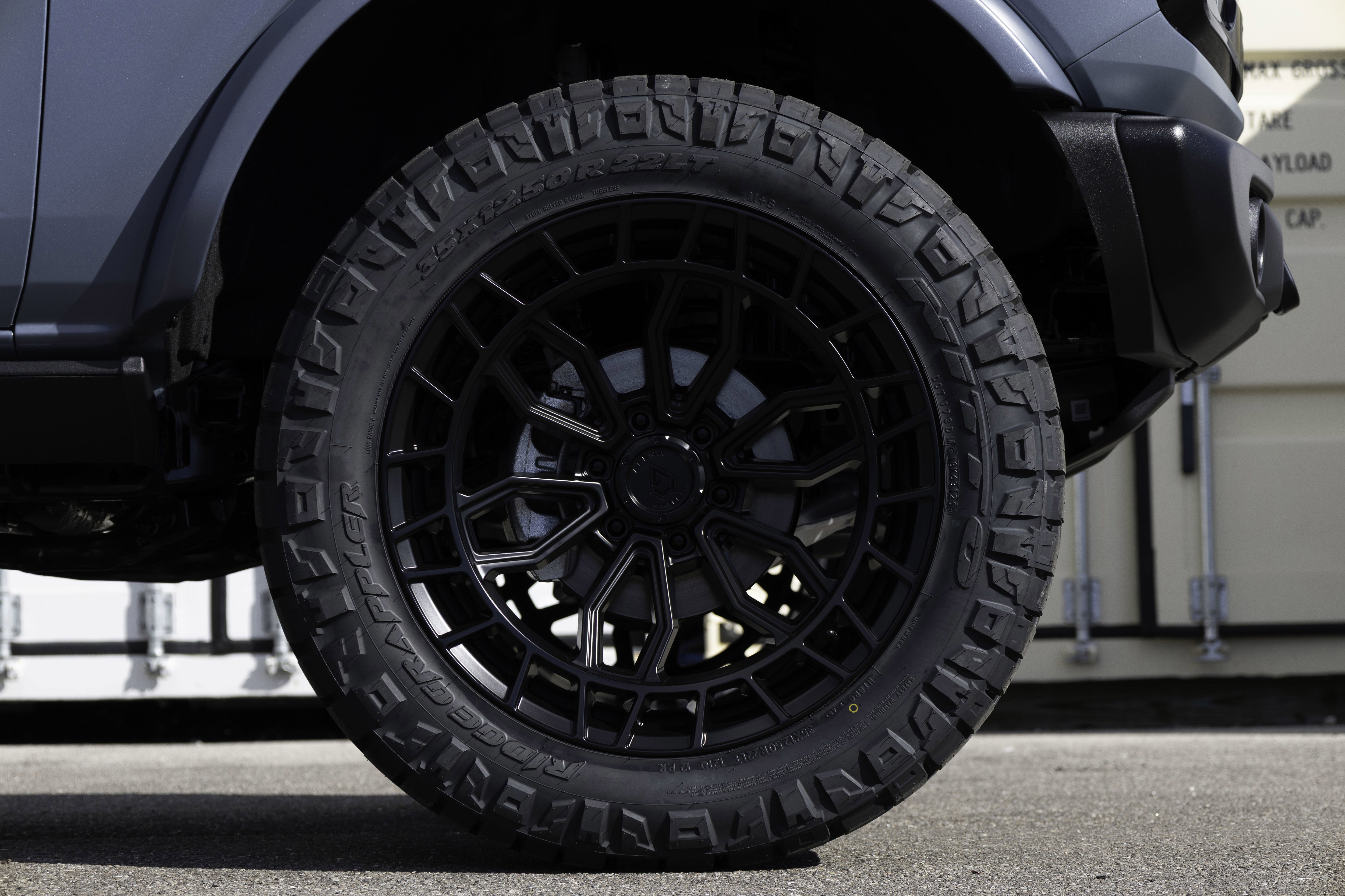 New 2025 Ford Bronco Badlands image 14