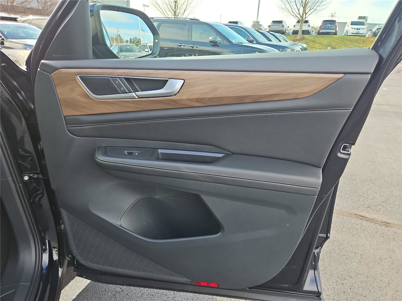 New 2026 Volkswagen Atlas SE image 26