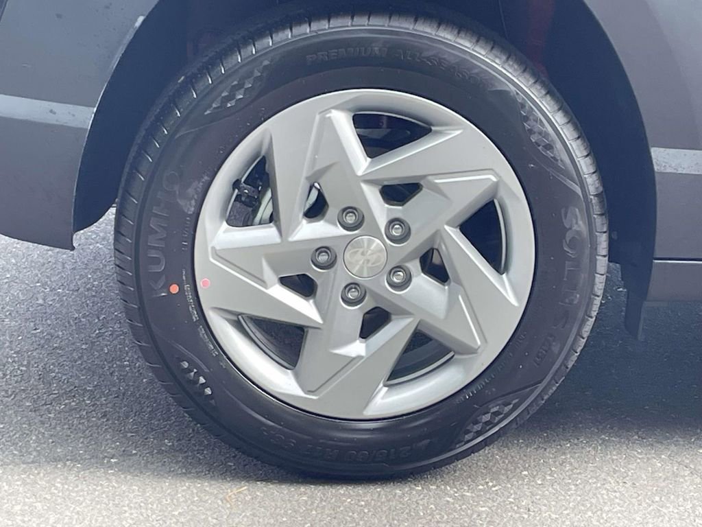 New 2026 Hyundai Kona SE image 7