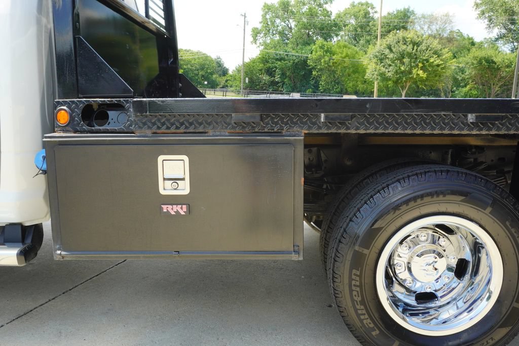 Used 2024 RAM 3500 Tradesman w/ Chrome Appearance Group AWD/4WD image 11