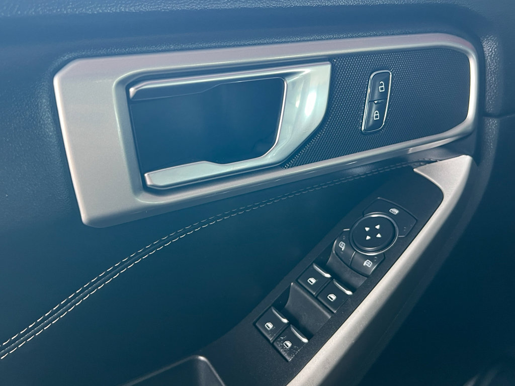 Used 2022 Ford Explorer XLT image 20