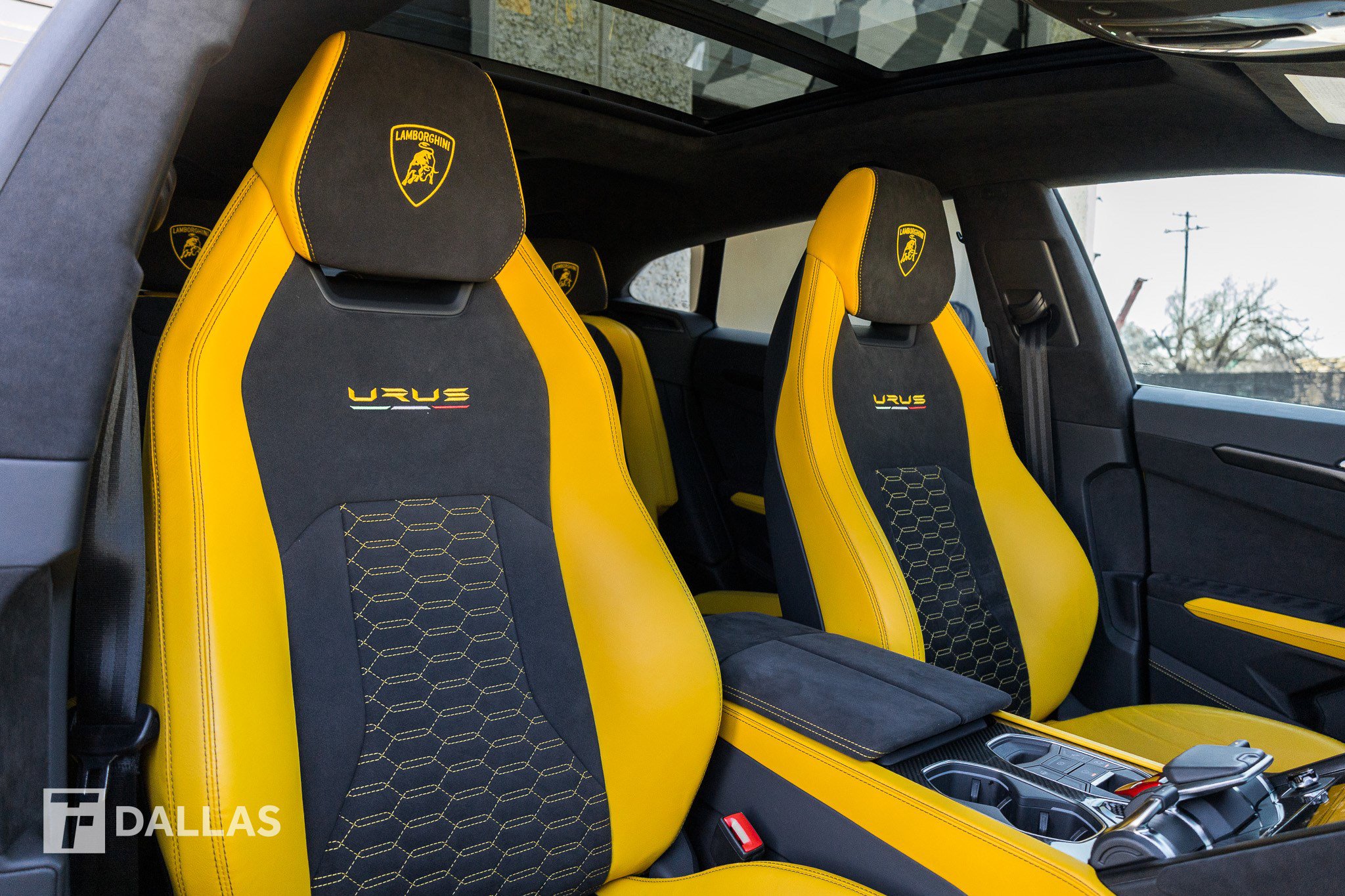 Used 2021 Lamborghini Urus image 37