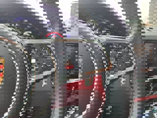 Used 2023 Porsche Cayenne S Platinum w/ Premium Package Plus image 24