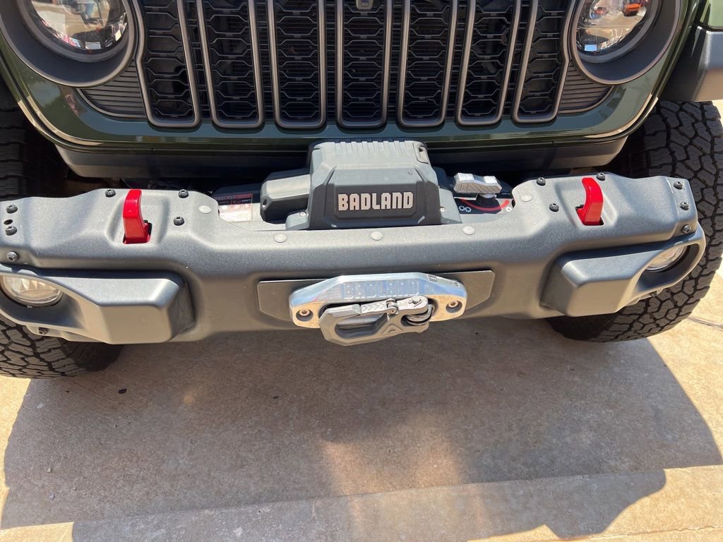 Used 2024 Jeep Gladiator Rubicon AWD/4WD image 7
